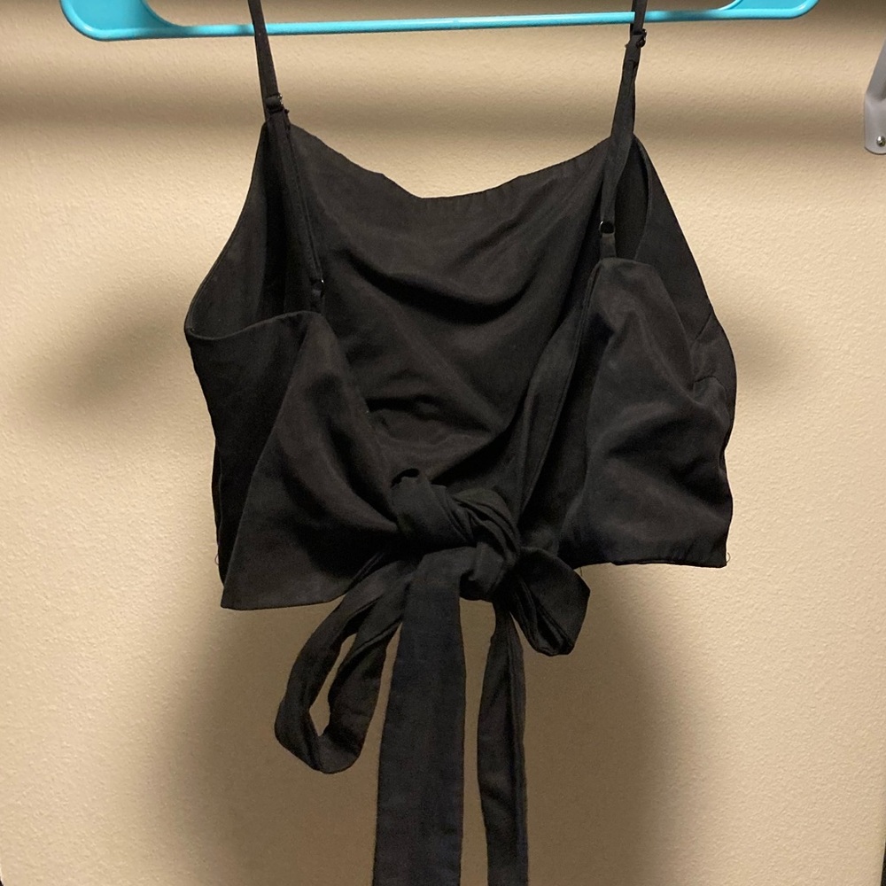 Brandy Melville tie back black crop top!
